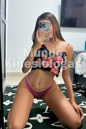 puta sexy karely